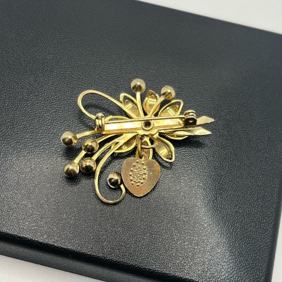 Vintage gold tone blue flower rhinestone Virgin Mary Catholic brooch pin - Picture 8 of 10